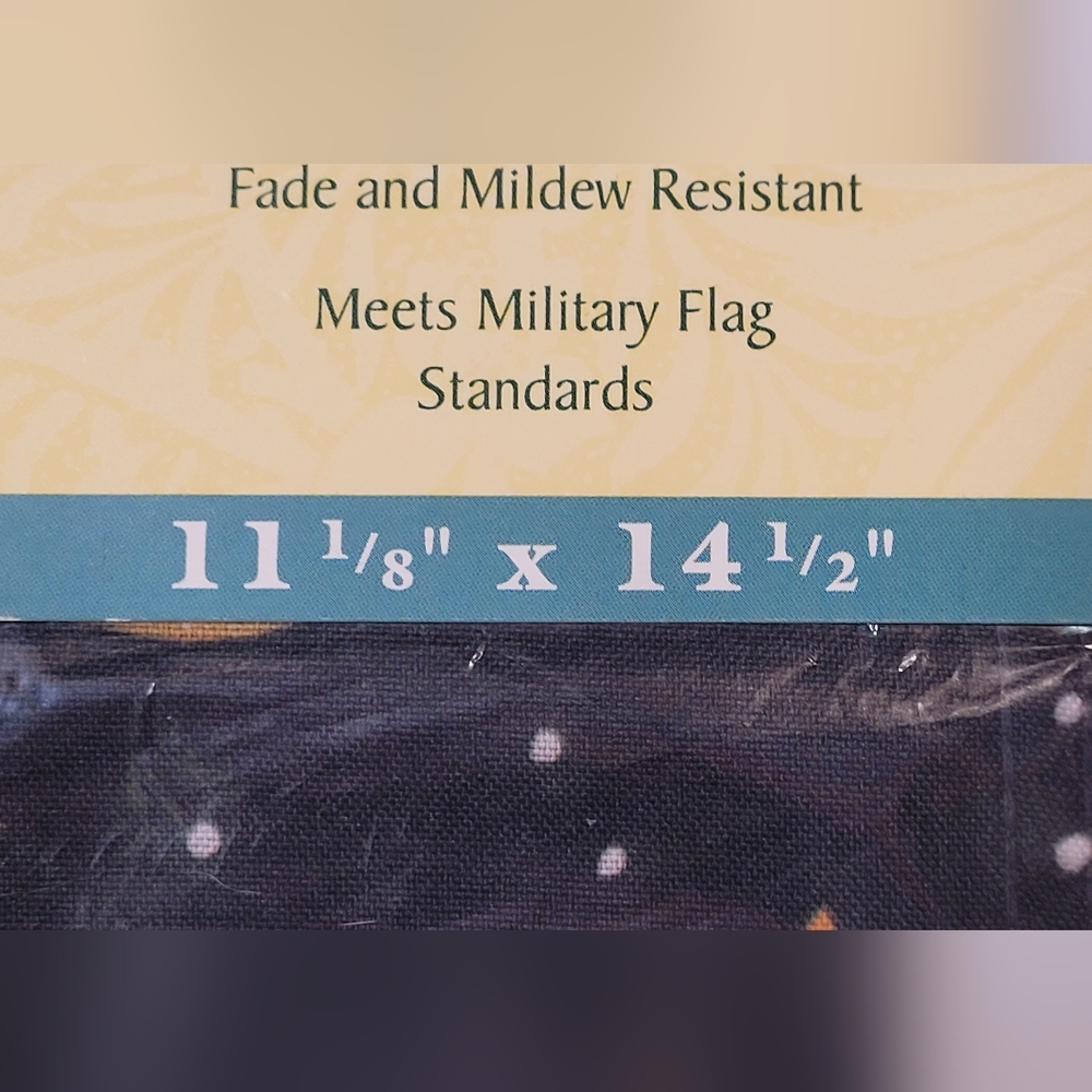 Toland Santa garden flag. - Picture 3 of 3